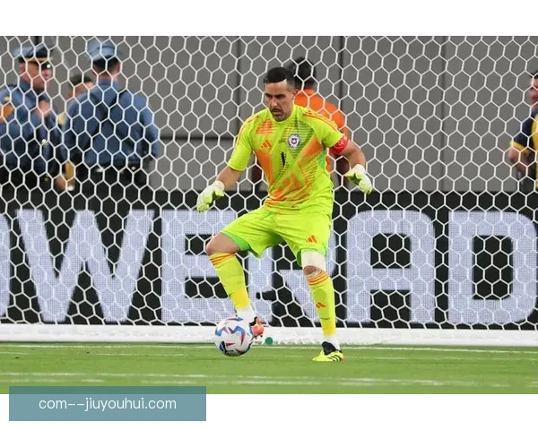 克劳迪奥布拉沃宣布退役结束巴萨曼城守门员辉煌生涯