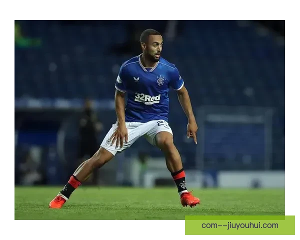 奥林匹亚科斯历史性夺得首座欧战奖杯成就辉煌时刻