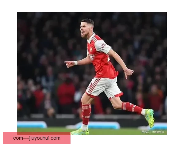 若日尼奥在阿森纳中场依旧展现出丰富经验与稳定表现带动全队节奏